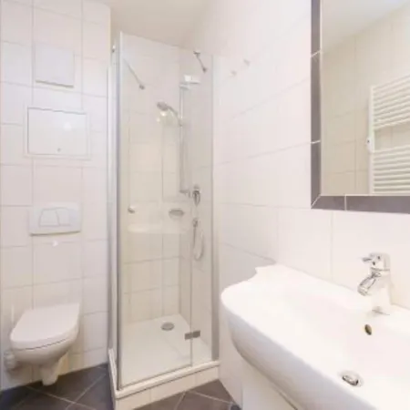 Mit Balkon Und Freizeitangeboten In Apartmán Sellin (Rugen)