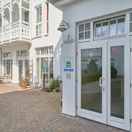 Mit Balkon Und Freizeitangeboten In Apartment